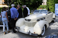 Class A: Graceful Open Air-Style.  Cord 812 S/C (1937)