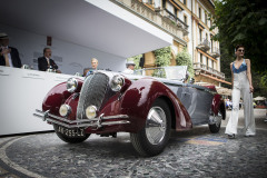 Class B - 22 -Antidepressants - pre-war sports cars which defied the great depression . Delahaye 135M by Figoni Falaschi (1946)