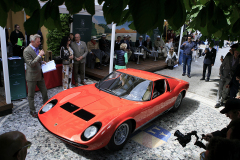 48 / Lamborghini - Miura P400 1967 by Bertone at the parade in "Rossa Miura'and "Grigio' / Finta pelle Nero"