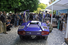 92 /  One of only 157 "Pericopica'92 /  Lamborghini - Countach LP400  examples features an unique licence plate.
