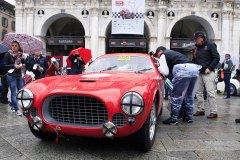 255 - Khan (USA) +  Braslow (USA)	- FERRARI 225 S	- 1952	MM