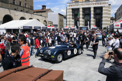 211- LENO Jay (USA )+ CALLUM Ian (USA) - Jaguar XK 120 Sports "Ecurie Ecosse" (1951)