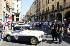 371 - Nicholas Brayshaw (GB) + Warwick Bond (USA)  AUSTIN HEALEY 100 S (1955)