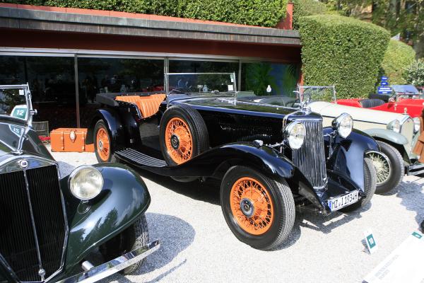 Class A  - 10 - Twentieth Century Style : From Touring Torpedo  to Racy  Roadster /  Armstrong Siddeley -Special Six Sportsby Vanden Plas (1933)