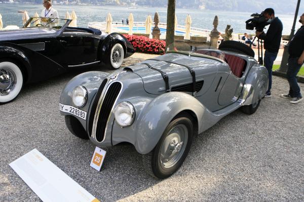 Class B - 25- Developing the Theme : Space,  Pace and Grace /  BMW 328  (1938)