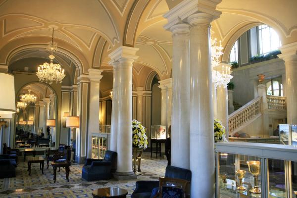 the lobby of the legendary hotel Villa d'Este