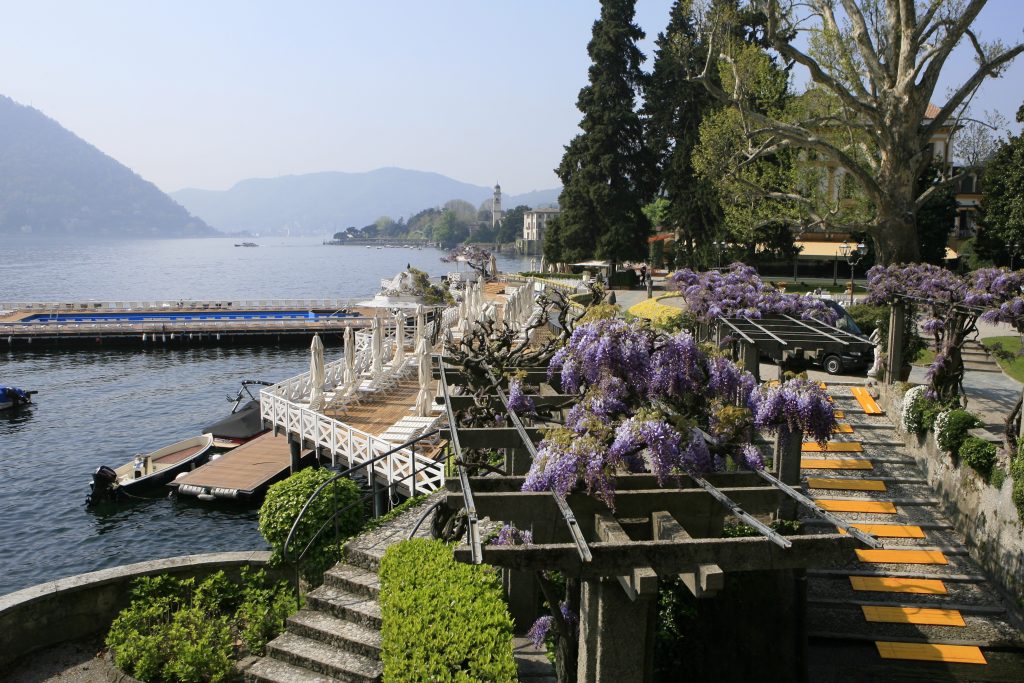 Luxury hotels - Italy: Villa d'Este garden between the Cardinals Building and Queens Pavillion , lago di Como. ©photoLeonBeenen