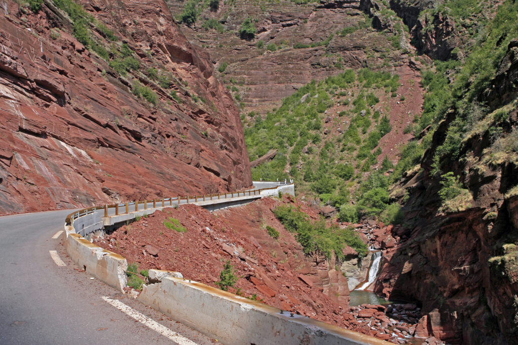 Discovering scenic routes by CT7